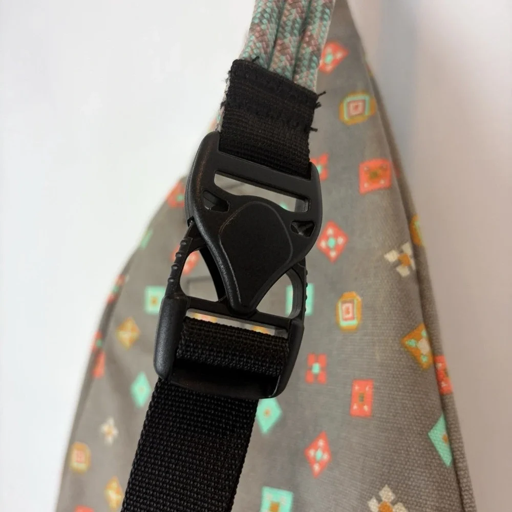 Kavu Crossbody Rope Sling Bag Gray Geo Print Foulard Pattern Hiking Travel